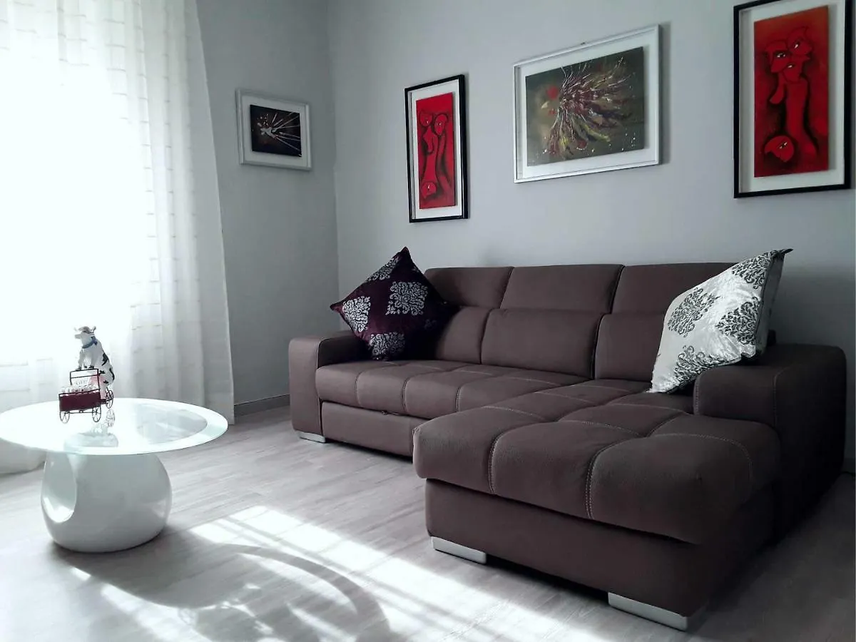Apartment Appartamento Vacanze Roberta - Bivio Ravi Via Mascagni 1 Italy